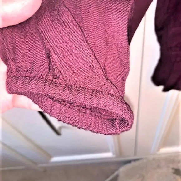 Jennifer‎ Lopez maroon long sleeve blouse M - Picture 5 of 8
